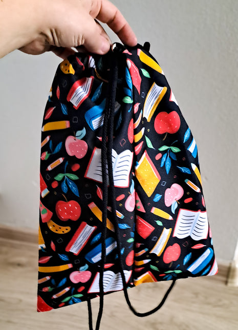 Botůžek- Knížky & Pastelky